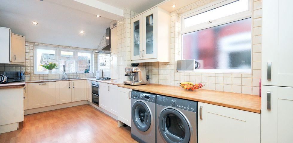 			LET, 4 Bedroom, 1 bath, 1 reception House			 Ashfield Road , EAST ACTON